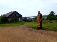 Священники посетили отдаленные поселки