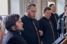 Хор Валаамского монастыря исполнил богослужебные песнопения в главном храме Хабаровска 87 апреля 2019 г.