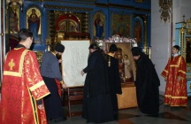 Икона Пресвятой Богородицы «Призри на смирение» в храмах Хабаровска (май 2007 года)